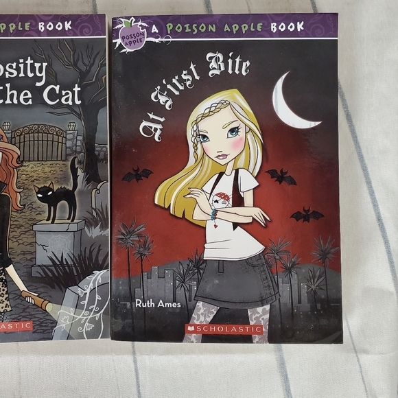 2/$25 Poison Apple  Books Set of 3 Scholastic - Picture 3 of 11